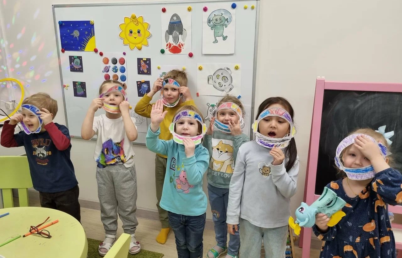 Поделки ко Дню Космонавтики: идеи для творчества с детьми